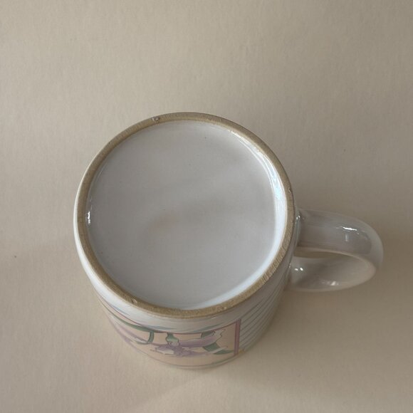 Vintage 80's Pastel Floral Mug - Picture 3 of 7